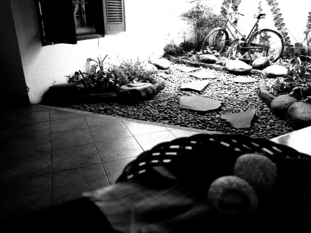 Onde-onde at Sari-Sari, Jalan Tirtayasa.