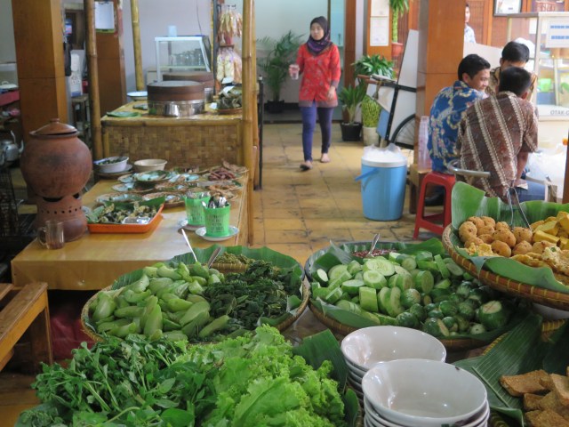Lalap at the end of the buffet at Nasi Bancakan.