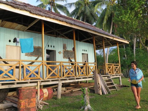 Beautiful bungalow and one very happy customer. 